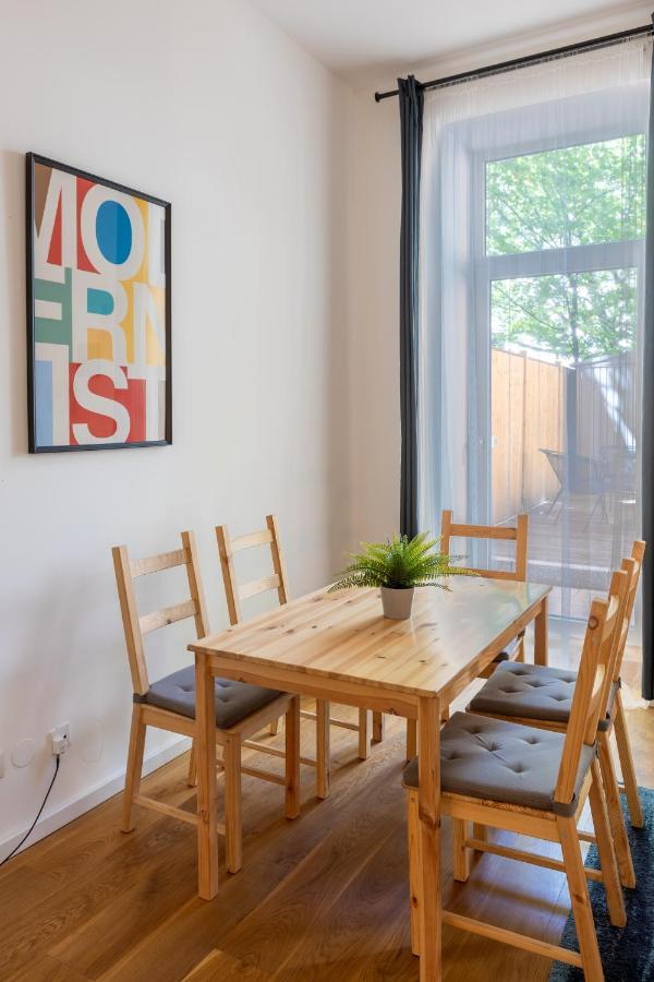 Cozy Apartment, 2 Private Terraces, 8 Min To City Center Wien Exteriör bild
