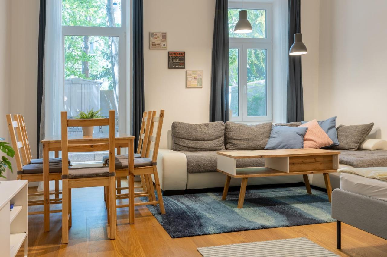 Cozy Apartment, 2 Private Terraces, 8 Min To City Center Wien Exteriör bild
