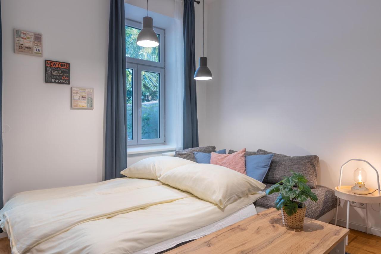 Cozy Apartment, 2 Private Terraces, 8 Min To City Center Wien Exteriör bild