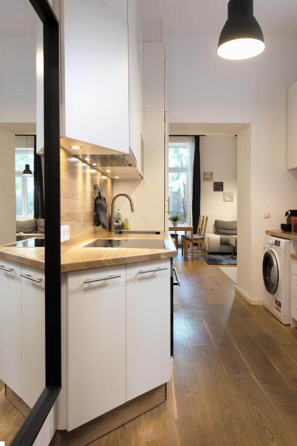 Cozy Apartment, 2 Private Terraces, 8 Min To City Center Wien Exteriör bild